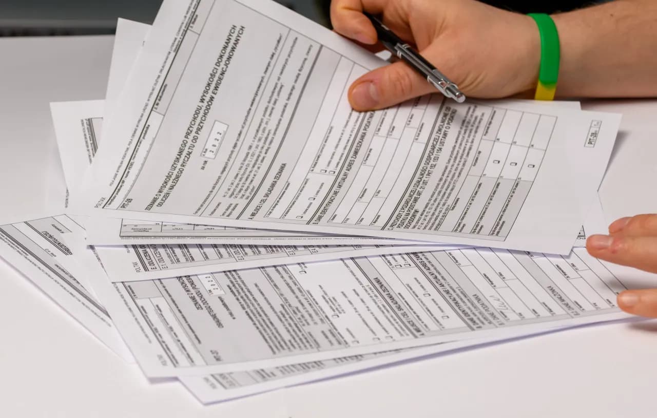 Najem prywatny: Terminy ryczałtu i PIT-28 uniknij kar!