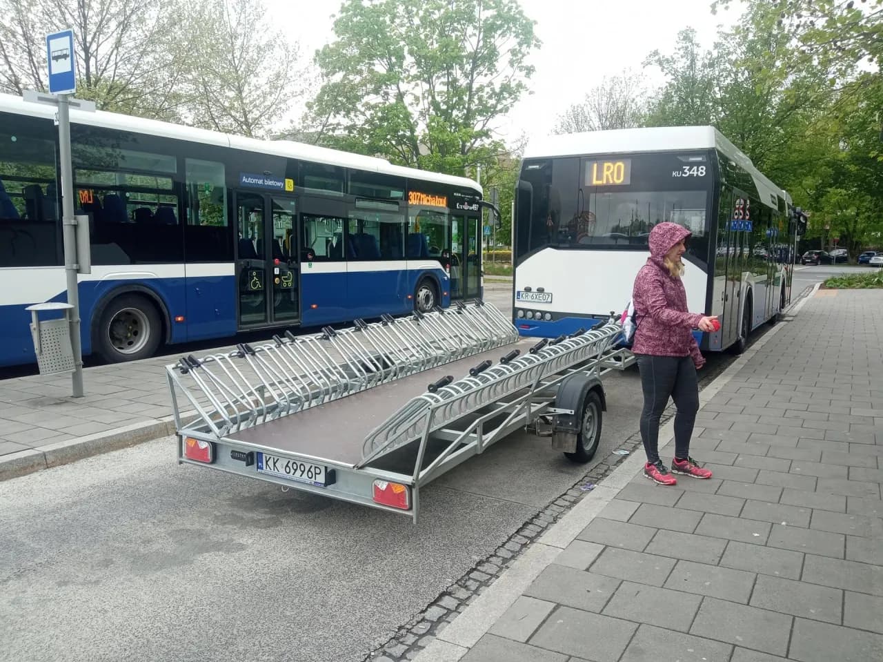 Osiedle Teatralne Kraków: Dojazd bez stresu! Komunikacja, auto, rower